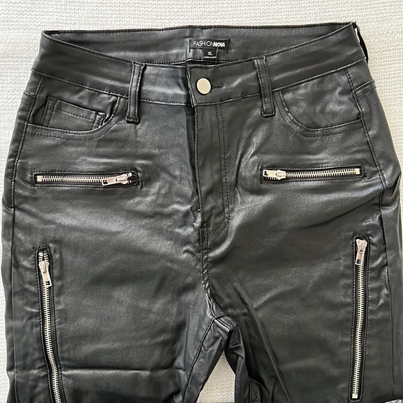 Faux leather pants - Picture 4 of 6